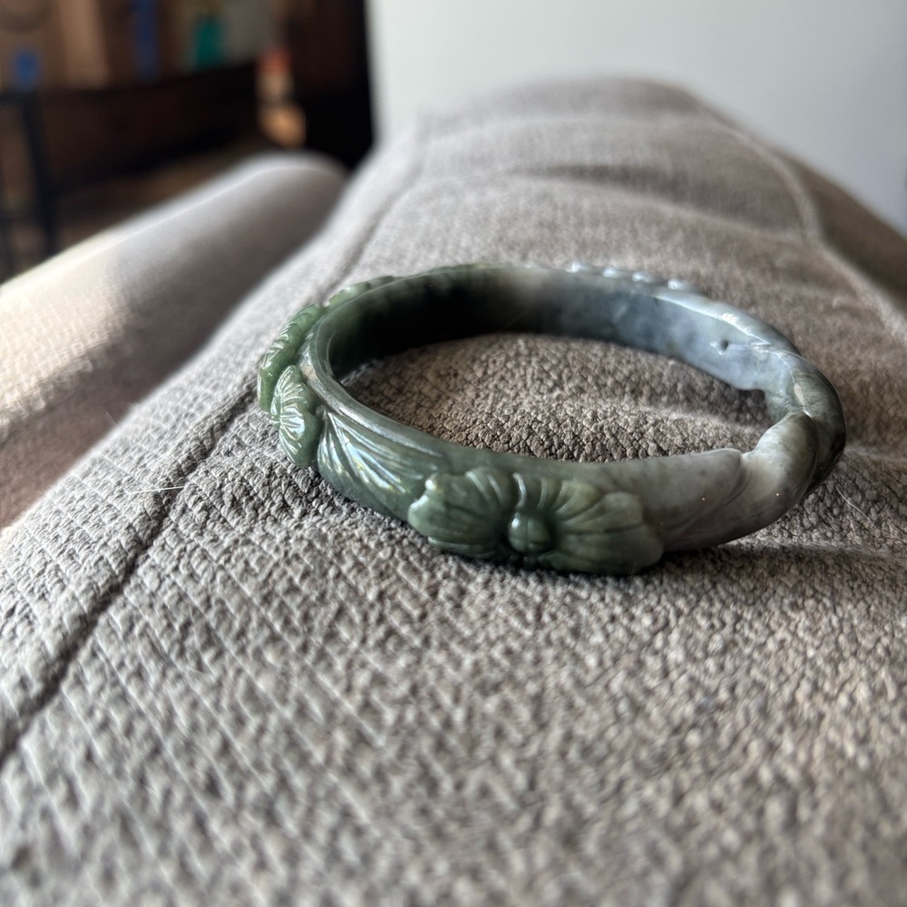 Mixed Wuji and Green Jade Carved Bangle - Grade A